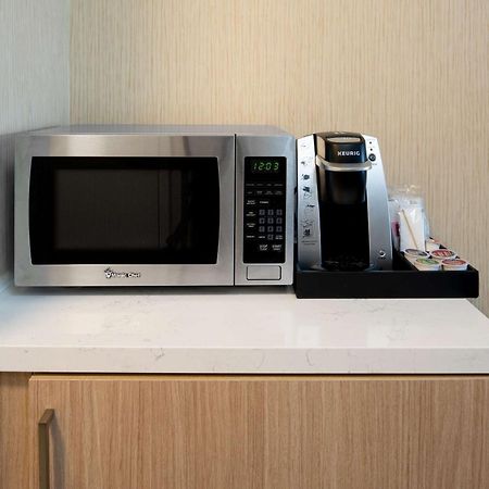 Hilton Garden Inn Роузвил Екстериор снимка